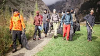 Mitarbeitende der UKB bilden sich in Andermatt im Bereich Umwelt weiter